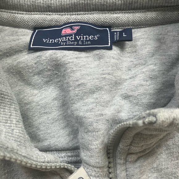 Vineyard vines shep shirt. Grey. Size large. - Picture 2 of 2